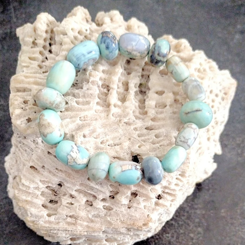 Aqua Terra Agate Gemstone Beaded Stretch Bracelet - Picture 4 of 4